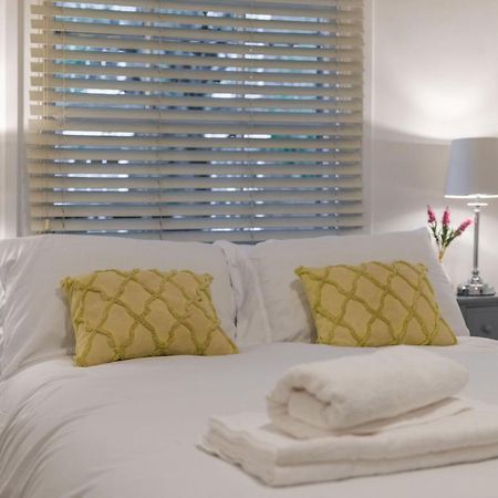 Three-Bedroom Bliss In London Town Exteriör bild
