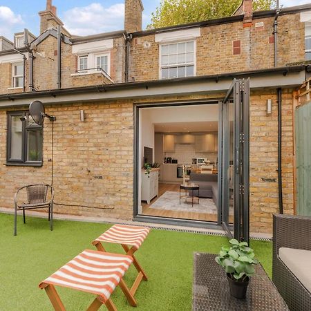 Three-Bedroom Bliss In London Town Exteriör bild