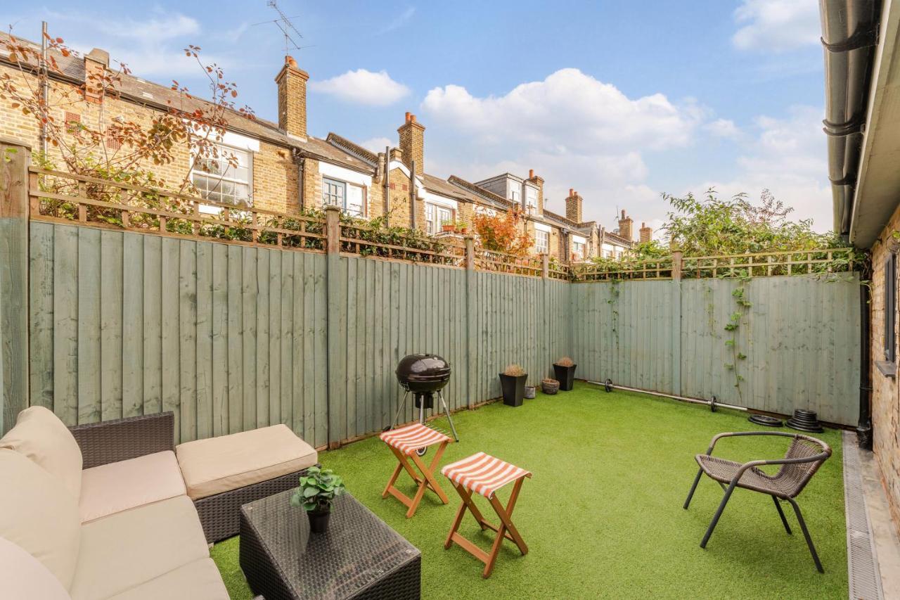 Three-Bedroom Bliss In London Town Exteriör bild