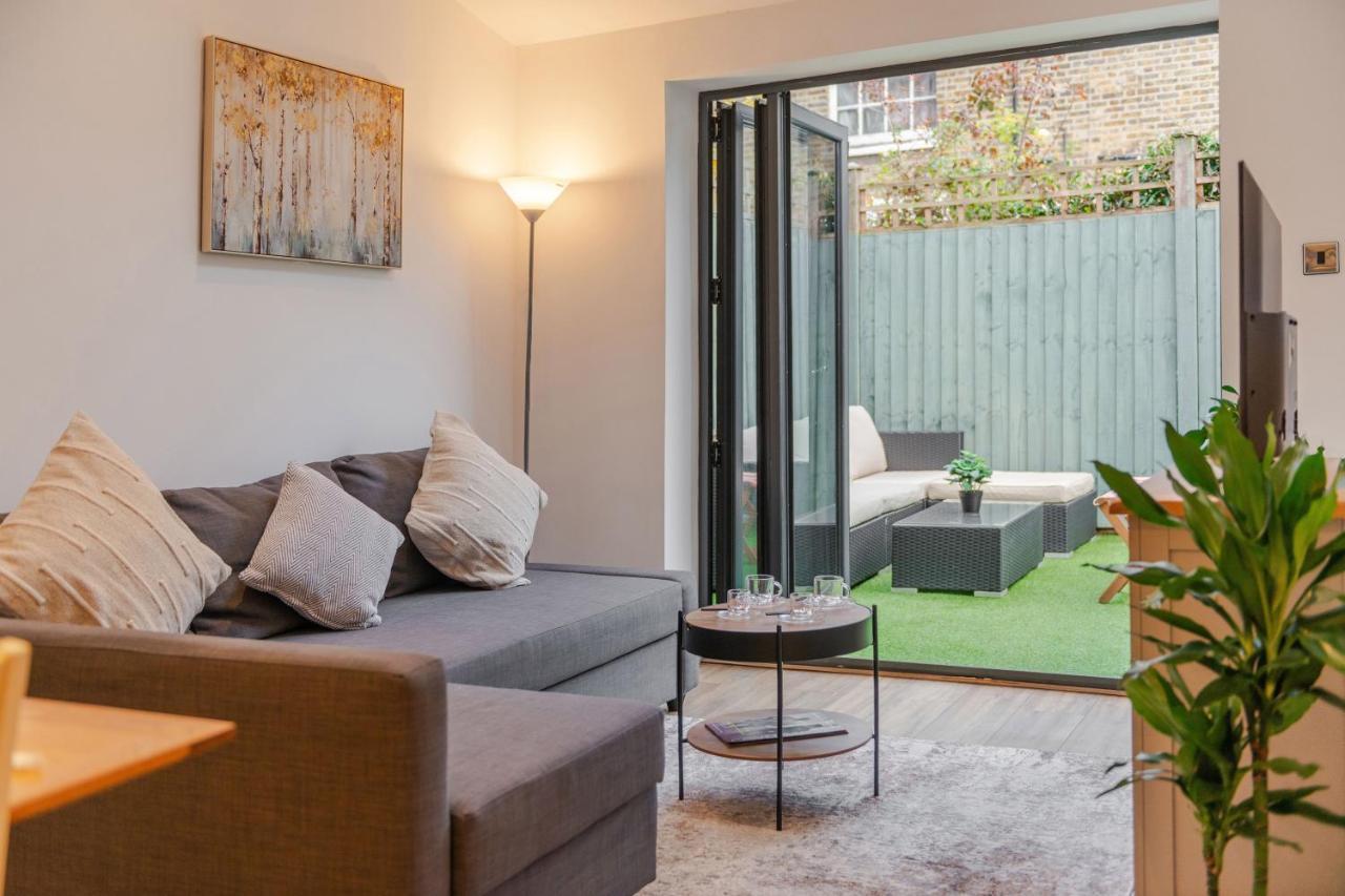 Three-Bedroom Bliss In London Town Exteriör bild