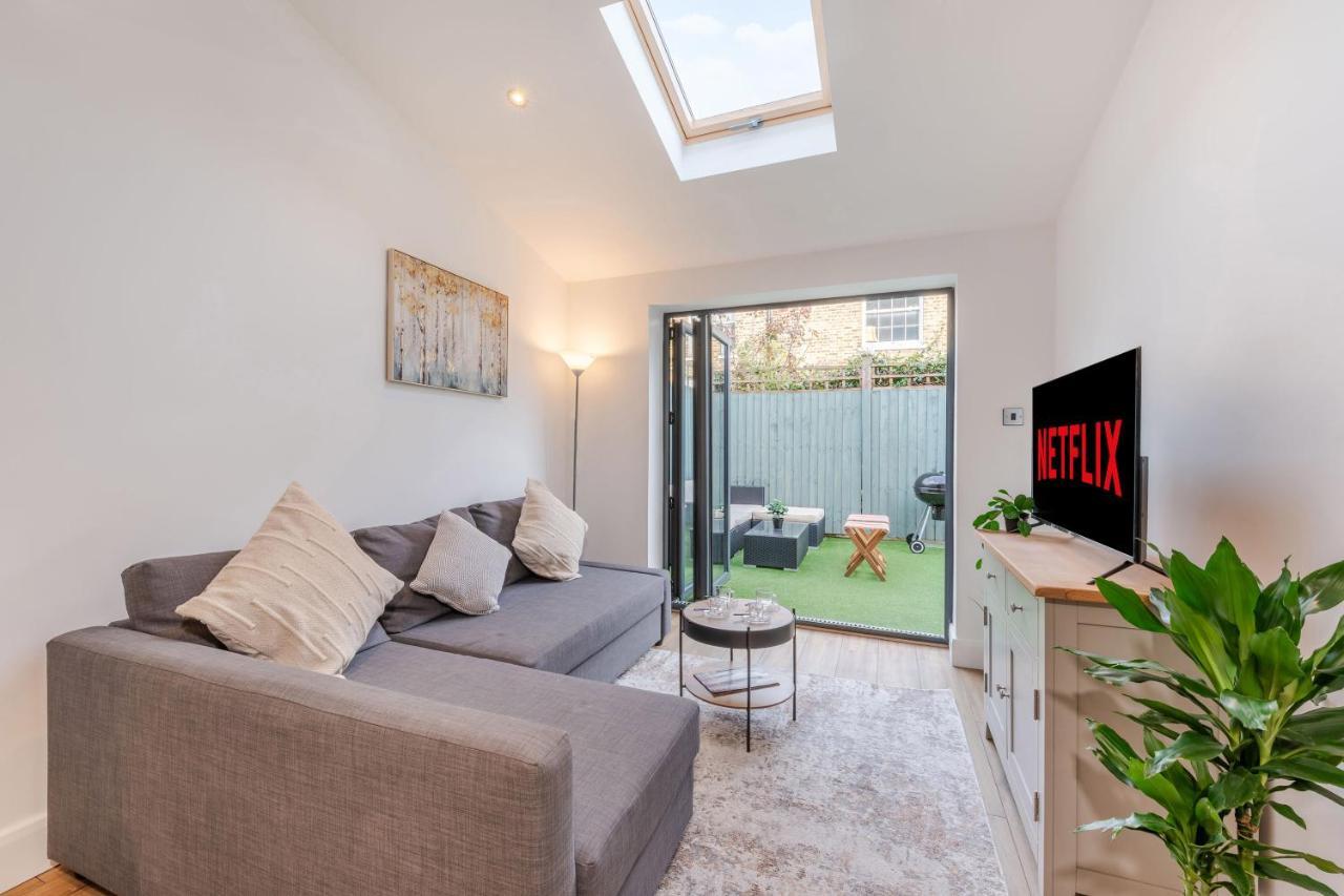 Three-Bedroom Bliss In London Town Exteriör bild