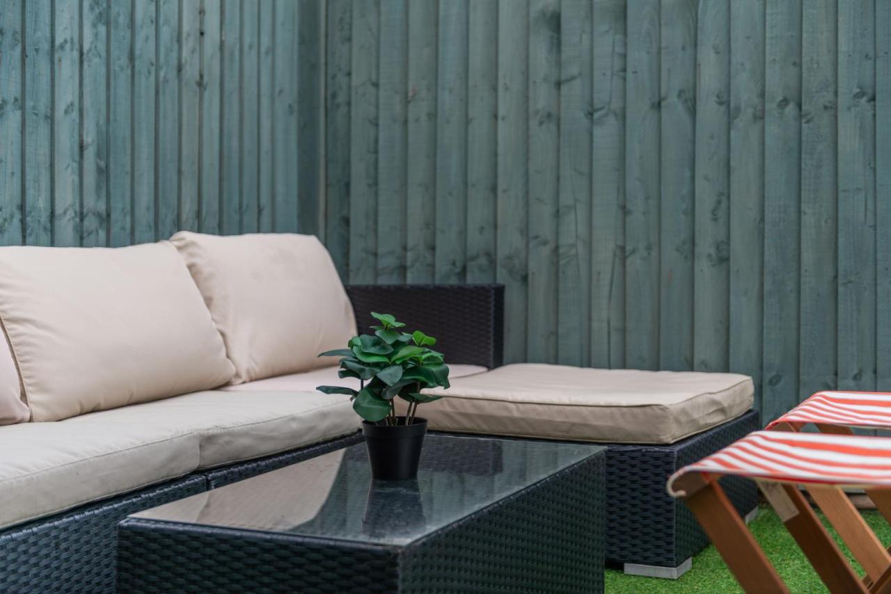 Three-Bedroom Bliss In London Town Exteriör bild