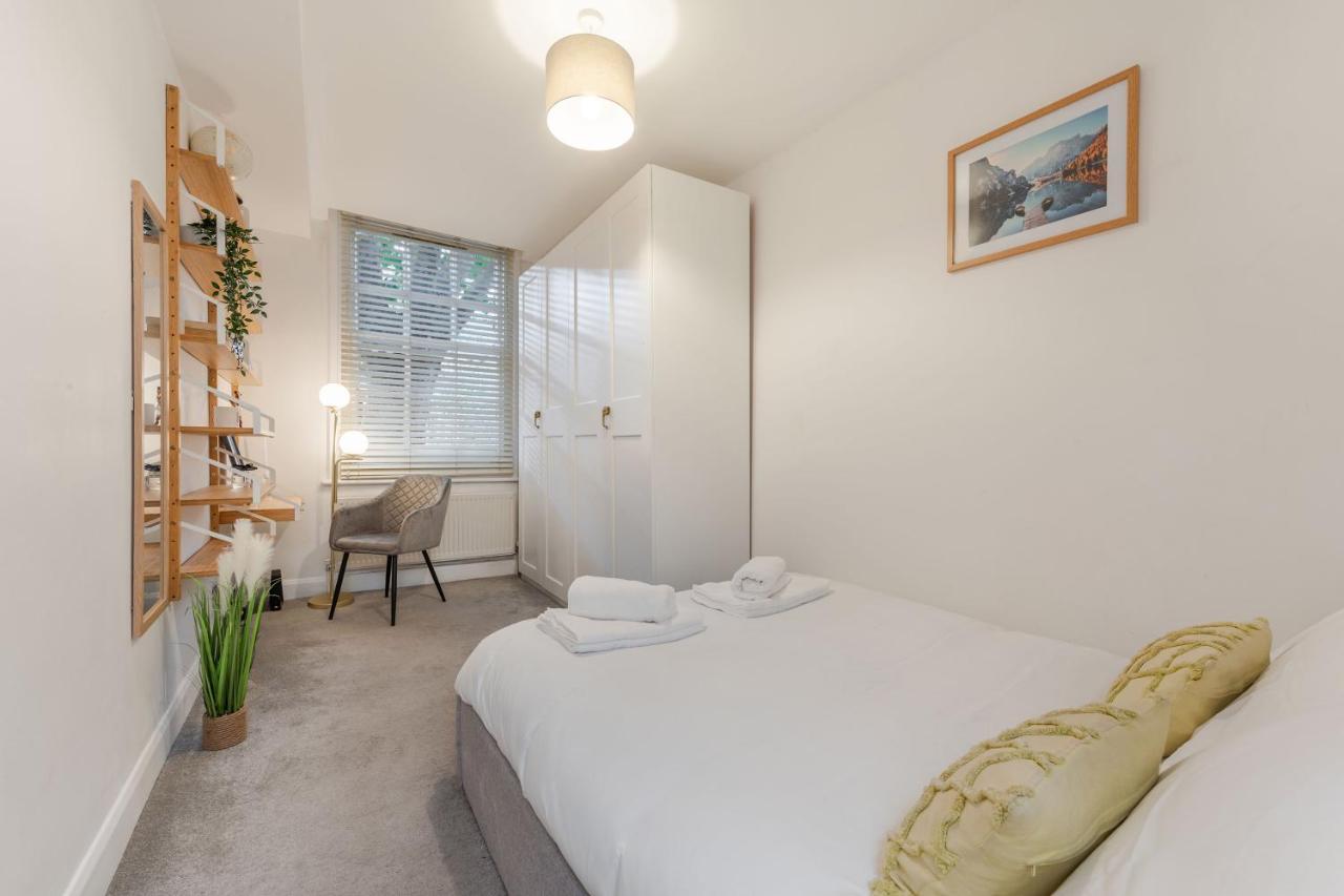 Three-Bedroom Bliss In London Town Exteriör bild