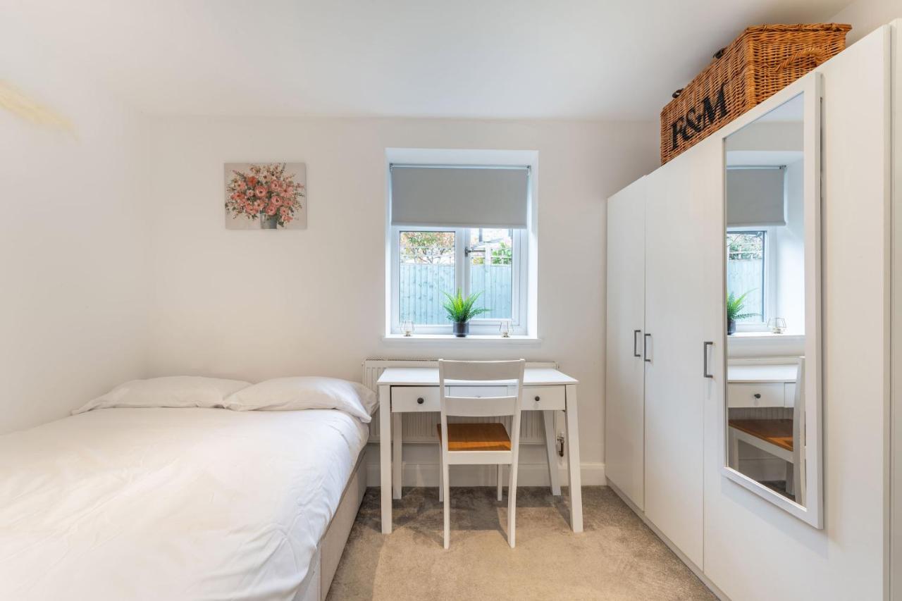 Three-Bedroom Bliss In London Town Exteriör bild